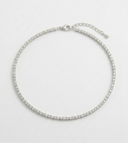 Billie, collier choker rivière zircons, porté – Fïve Paris
