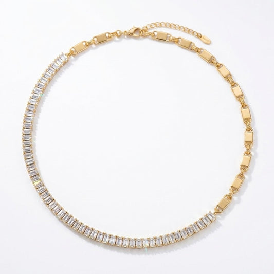 Julie, collier rivière acier inoxydable plaqué or et zircons, porté – Fïve Paris